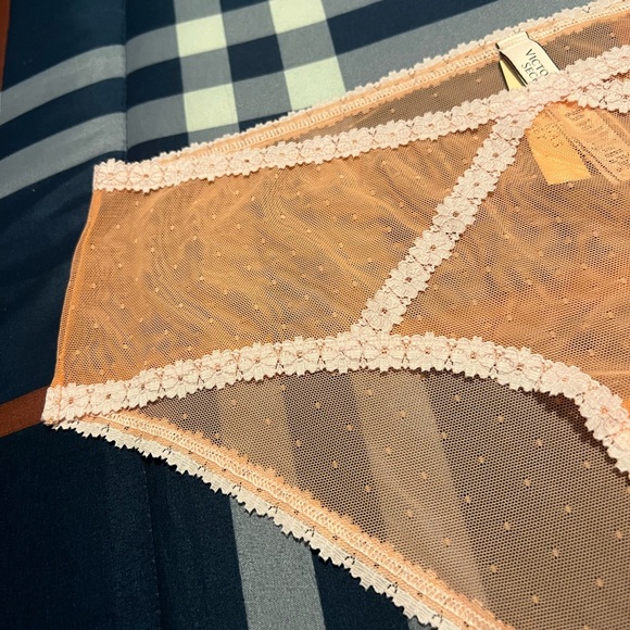 VS Lace Hiphugger Panty - Picture 5 of 7